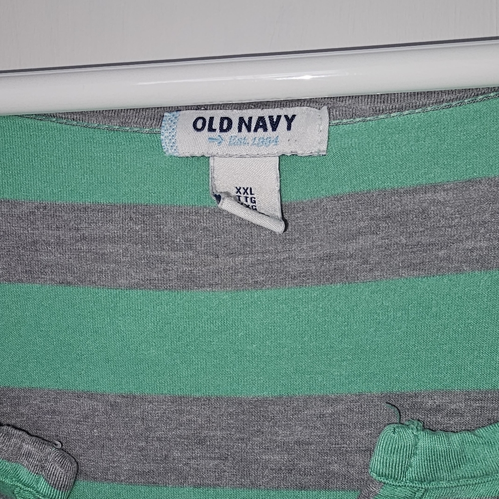 Old Navy Women's Plus Long Sleeve Shirt - Picture 2 of 3
